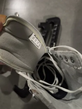 Patines de hielo blancos Bladerunner