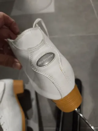 Patines de hielo blancos Bladerunner