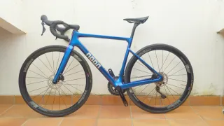 Bicicleta de carbono NOON