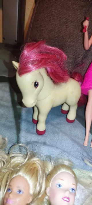 Lote de 18 muñecas variadas