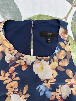 Blusa J.Crew floral azul talla XS