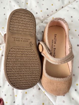 Merceditas beige para bebé