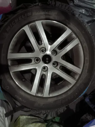 Pack filtros Volkswagen Touran 2011 TSI + Rueda