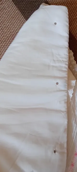 Juego de sábana y almohada cochecito/cuna.