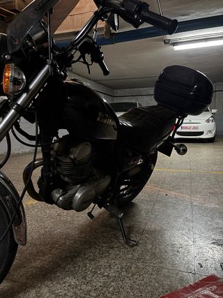 Yamaha SR 250 Speciale Negra