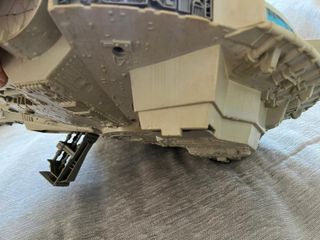 Millennium Falcon + Figure Star Wars