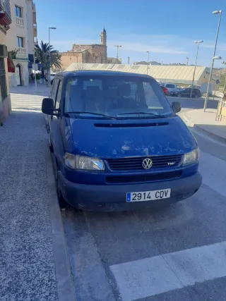 Furgoneta Volkswagen TD azul 4 ruedas nuevo