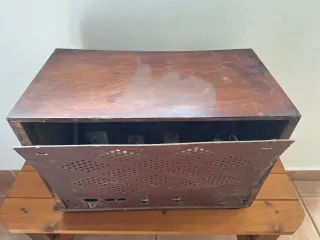 Vendo antigua radio Marconi