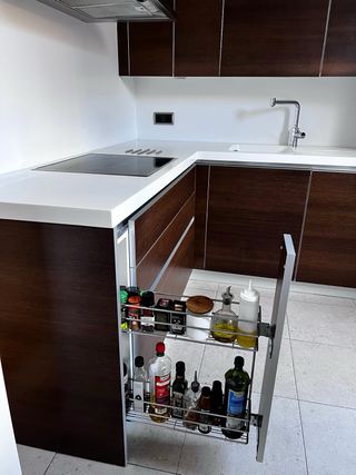 Muebles de cocina modernos con electrodomésticos