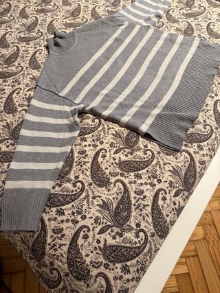 Jersey Zara rayas cuello alto gris Talla L