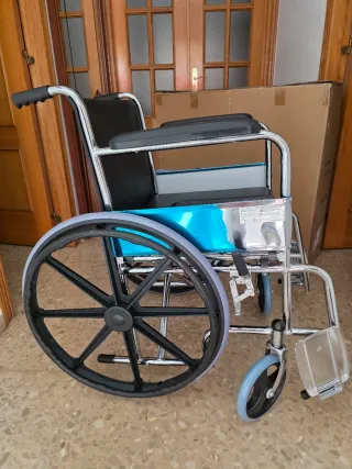 Silla de ruedas acero con WC