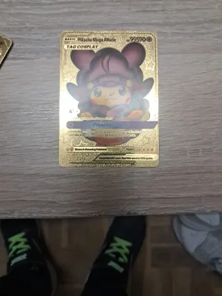 Carta Pokémon Pikachu Mega Altaria Dorada