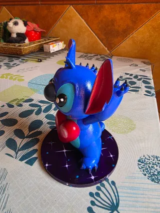 Figura Stich pintada a mano y diseñada desde 0.