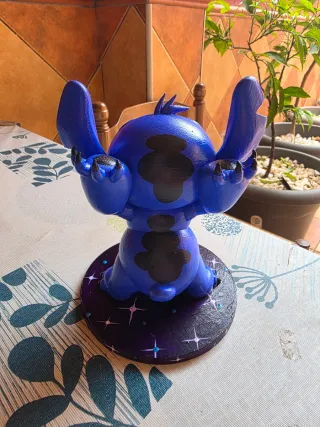 Figura Stich pintada a mano y diseñada desde 0.