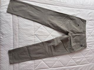Pantalón chino Zara verde oliva