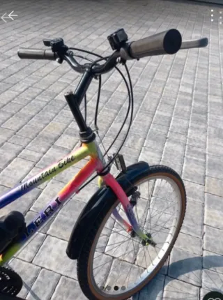 Mountain Bike LERI colorata per bambina 7-13 anni.