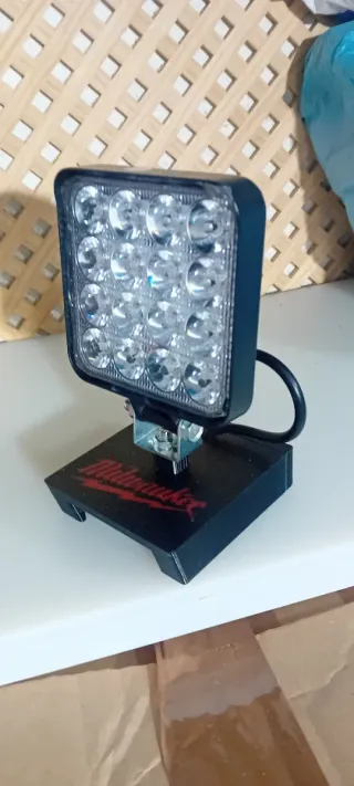 Milwaukee M18 5.0Ah Baterías y Cargador +REGALO