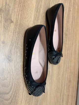 Bailarinas Pretty Ballerinas Negras Tachuelas
