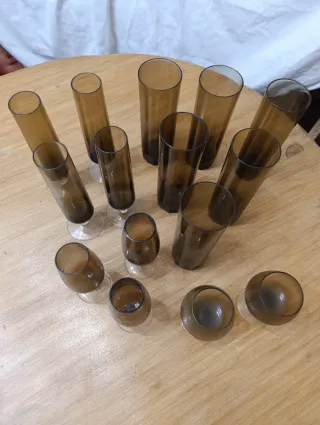 Vasos y copas vintage marrones
