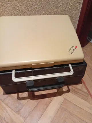 Máquinas de escribir Olympia y Olivetti 2x50
