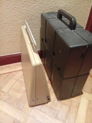 Máquinas de escribir Olympia y Olivetti 2x50