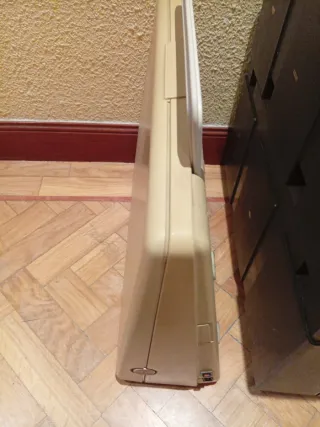 Máquinas de escribir Olympia y Olivetti 2x50