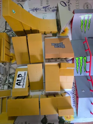 Lote Tech Deck Fingerboard: Skatepark + 22 Skates