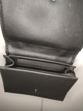 Borsa a spalla nera effetto pitone