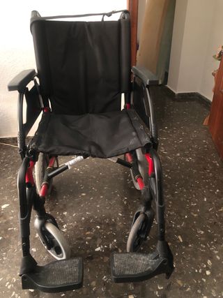 Silla de ruedas plegable