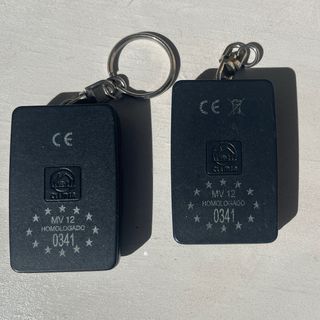 2 Mandos Garaje CLEMSA para reparar