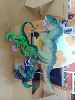 Lote dinosaurios de juguete