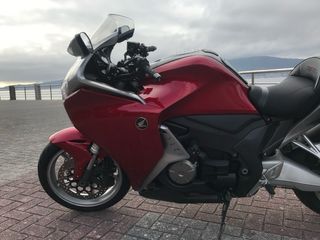 Honda VFR 1200 DCT Roja/Plata