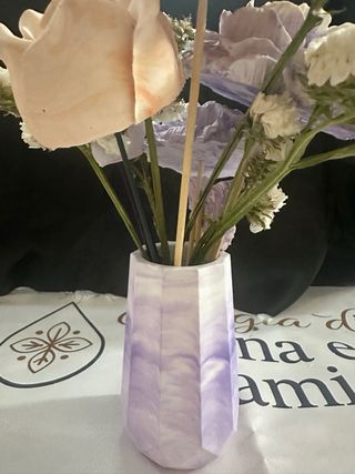 Vaso con fiori in polvere ceramica