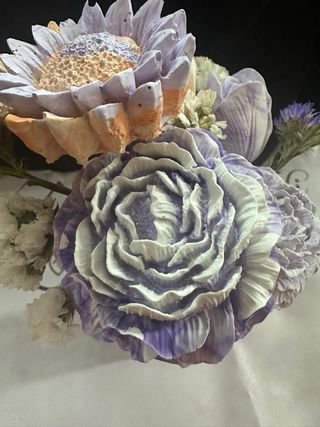 Vaso con fiori in polvere ceramica