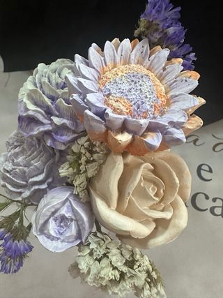 Vaso con fiori in polvere ceramica