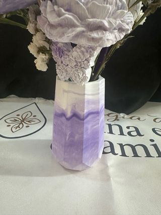 Vaso con fiori in polvere ceramica