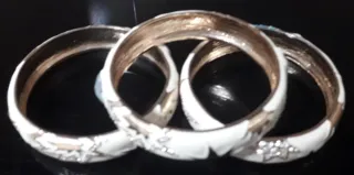 Brazaletes Dorados y Blancos con Brillantes