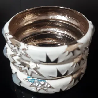 Brazaletes Dorados y Blancos con Brillantes