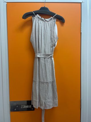 Vestido cóctel AllSaints beige estampado