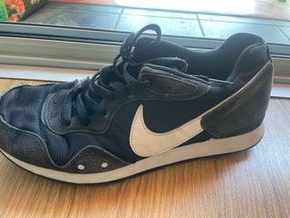 Zapatillas Nike Negras y Blancas