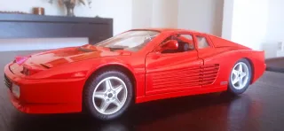 Ferrari 512 TR Testarossa 1/18