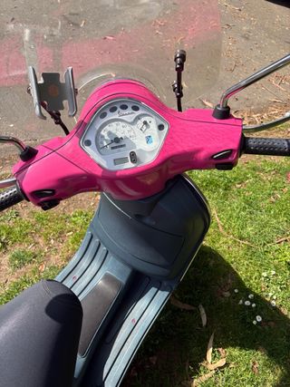 Piaggio Vespa LX 50 Rosa