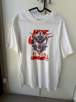 Camiseta Nike Diseño Gundam Multicolor