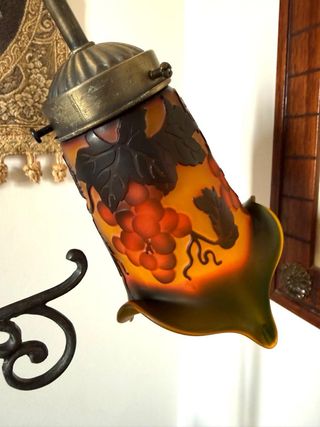 Lampada da tavolo Gallé vetro e metallo