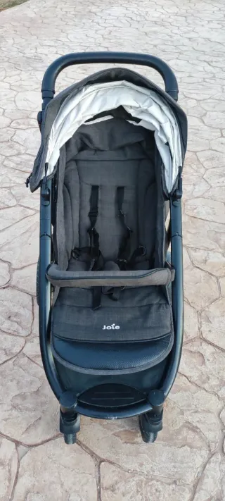 Carrito bebé Joie gris