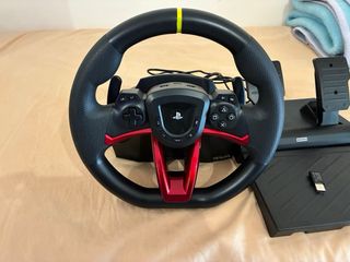 Volante Hori PS4/PS5 y pc