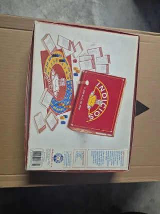 Gioco da tavolo INDIZI. Vintage.