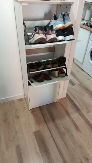 Zapatero blanco de madera