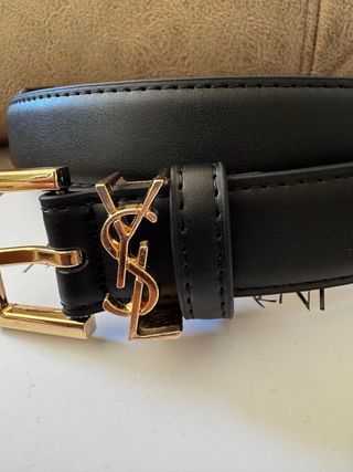 Cinturón YSL Negro Hebilla Dorada 110cm