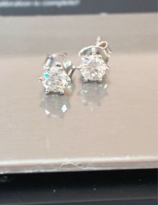 Pendientes Oro 18K Diamantes Naturales 0.70 Ct